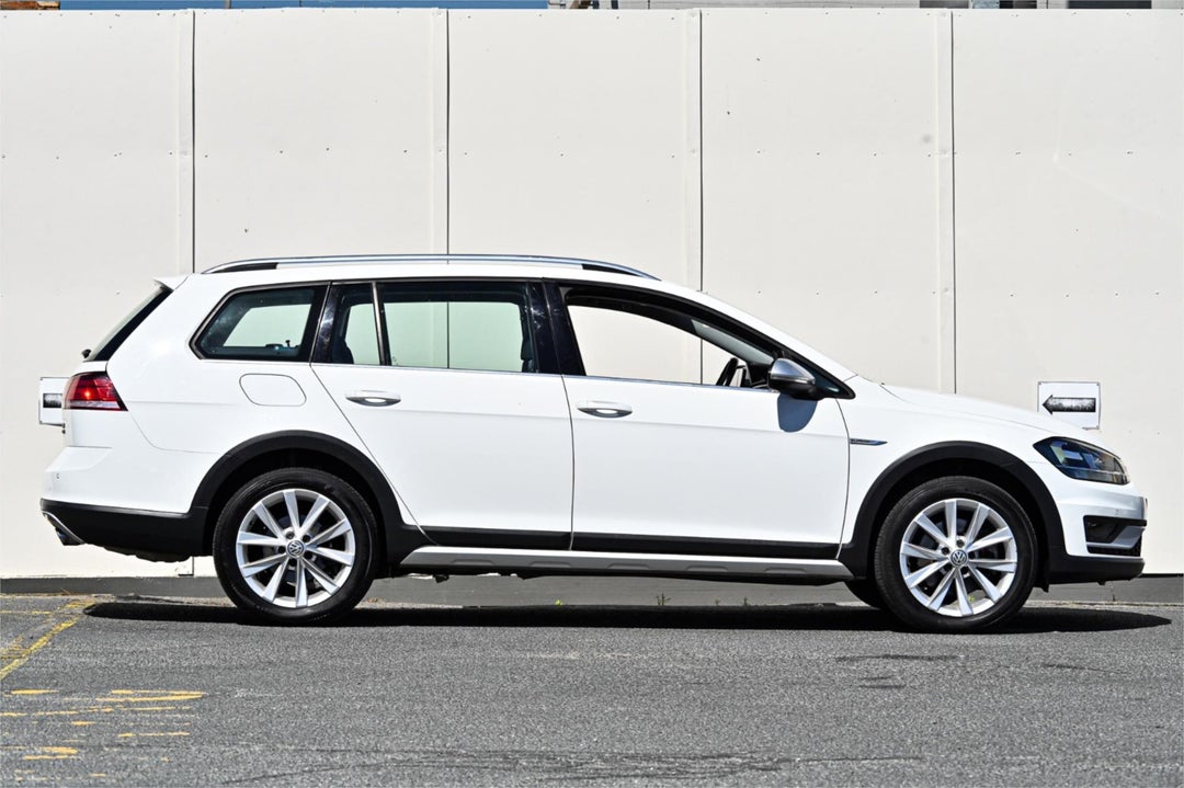 2017 Volkswagen Golf Alltrack 132tsi, Automatic, 142224 km, Photo 3