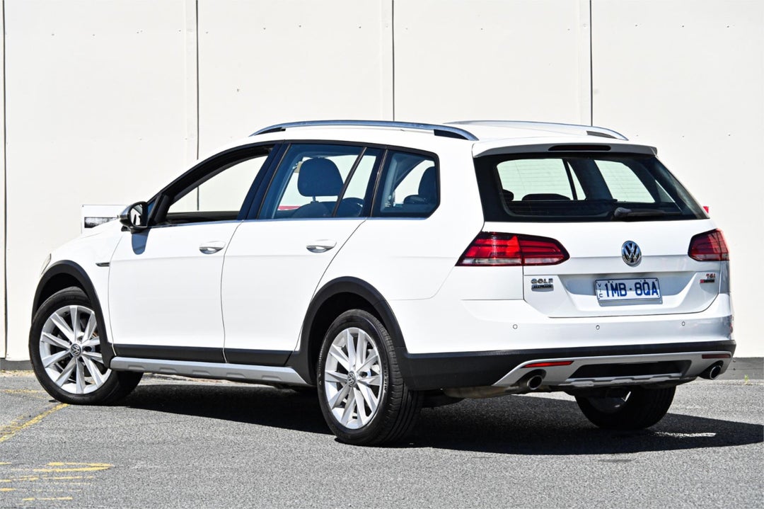 2017 Volkswagen Golf Alltrack 132tsi, Automatic, 142224 km, Photo 2