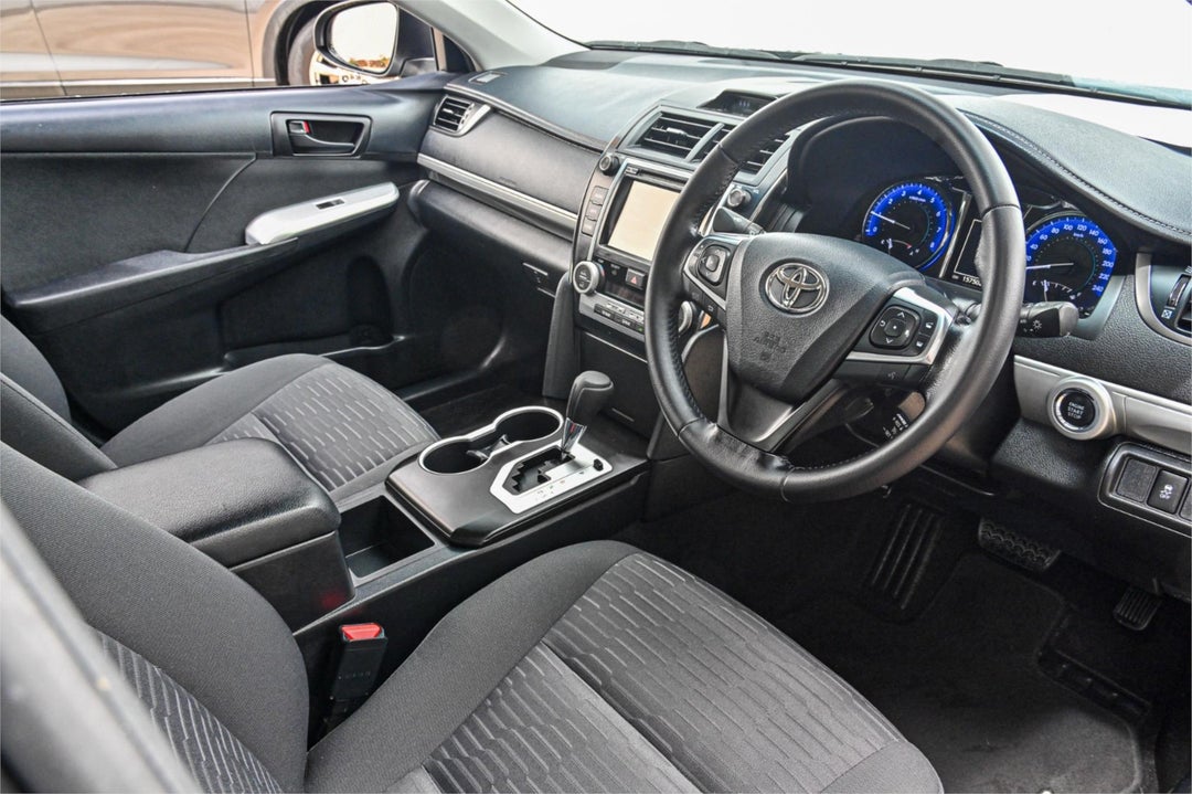 2016 Toyota Camry Rz, Automatic, 157500 km, Photo 6