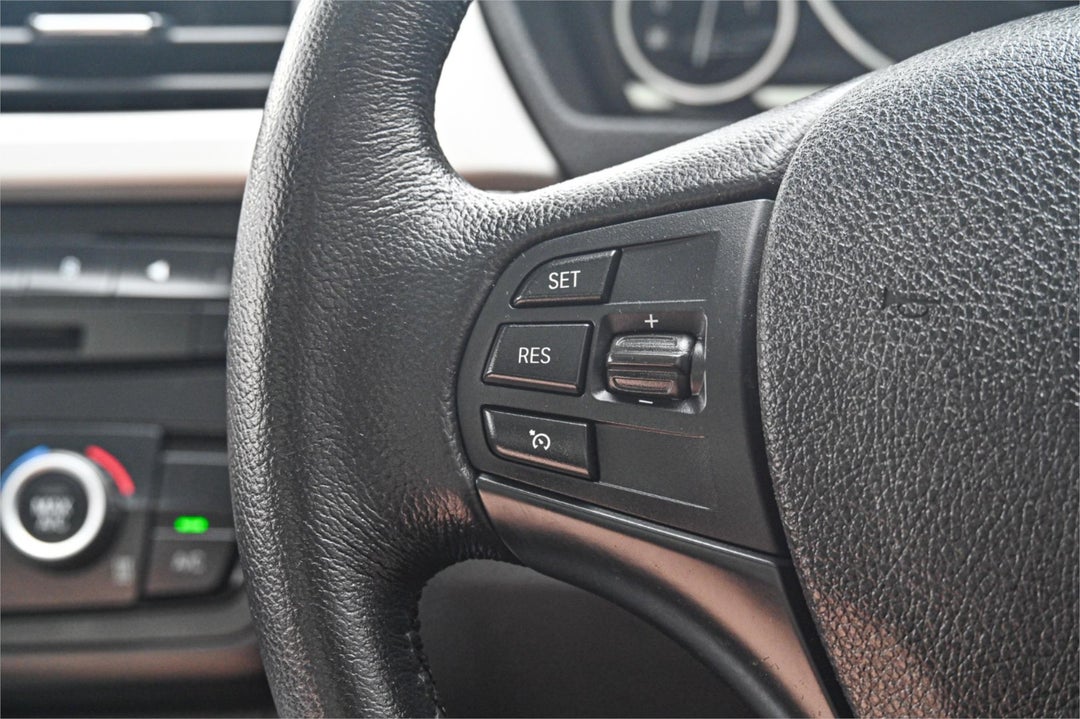 2013 BMW 3 Series 16i, Automatic, 45837 km, Photo 17