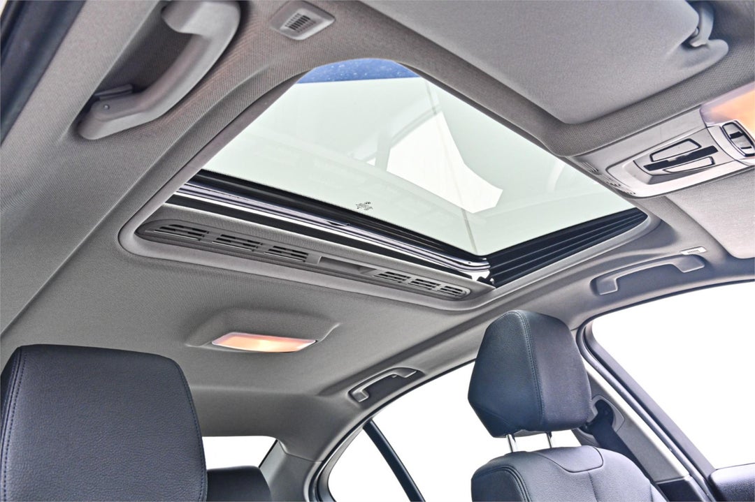 2013 BMW 3 Series 16i, Automatic, 45837 km, Photo 8