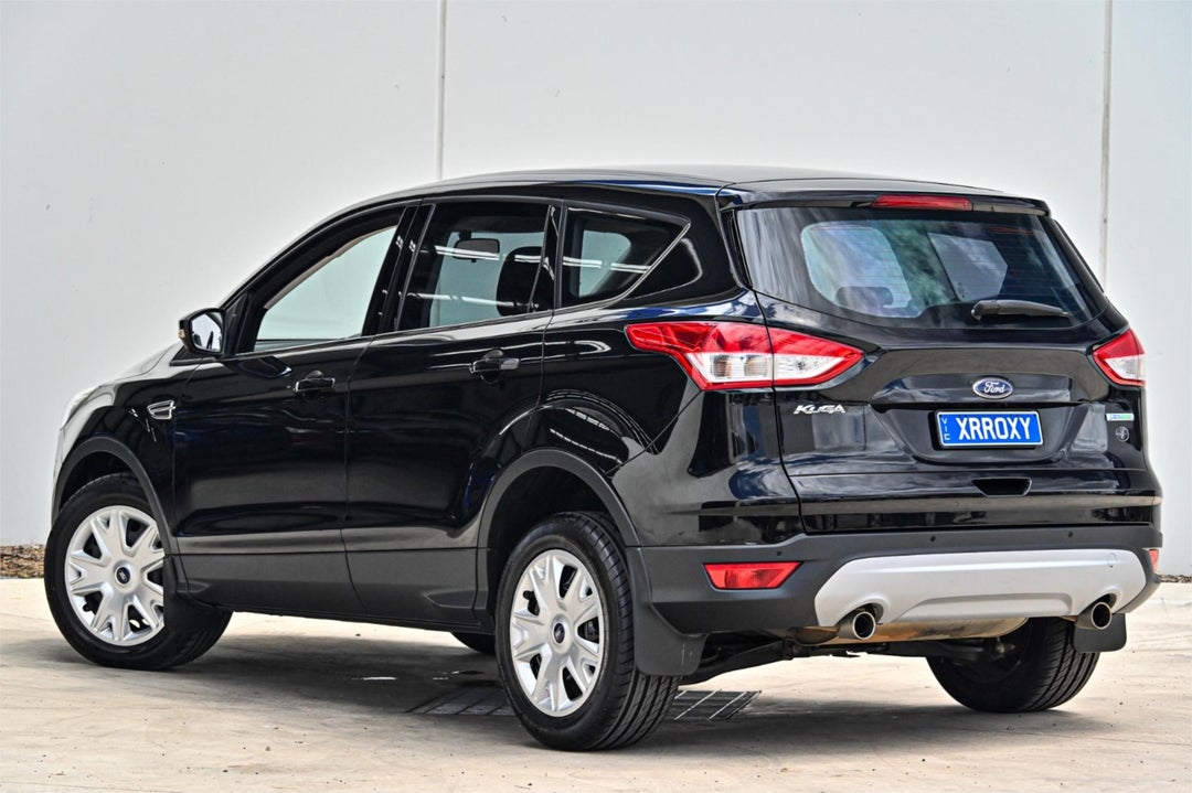 2013 Ford Kuga Ambiente, Manual, 111701 km, Photo 2