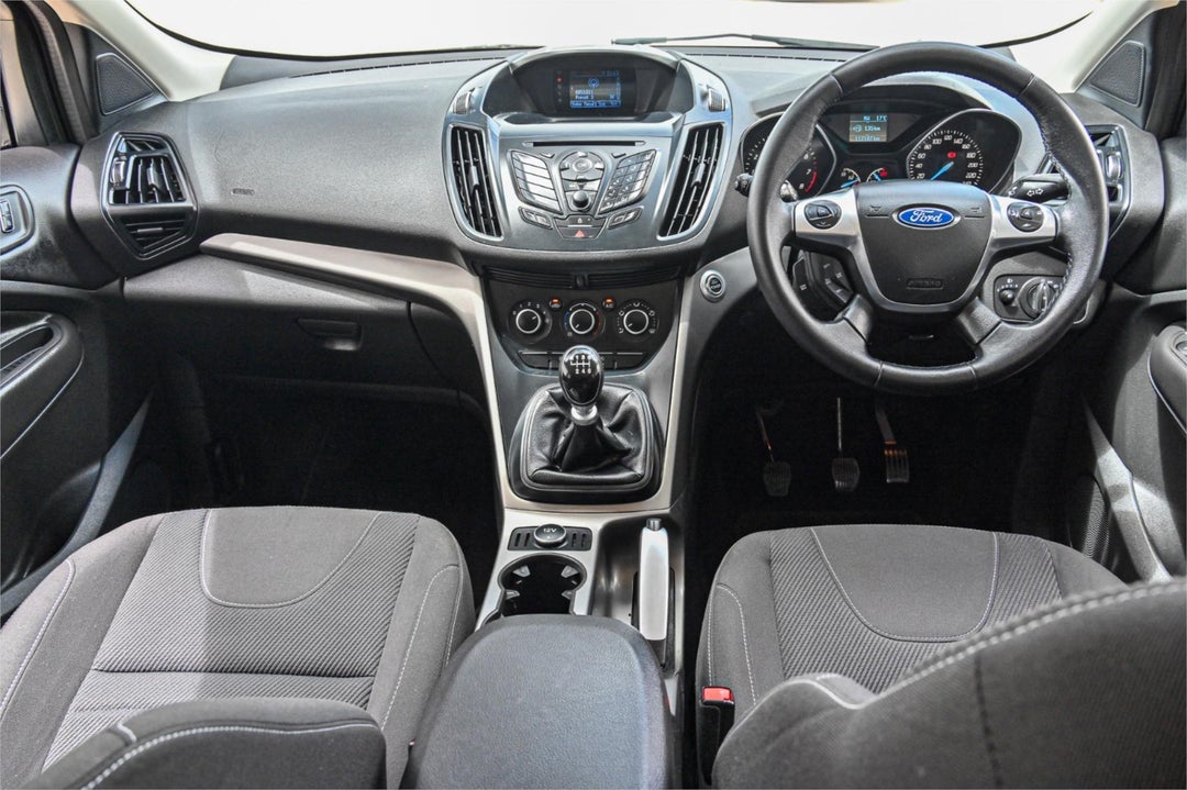 2013 Ford Kuga Ambiente, Manual, 111701 km, Photo 6