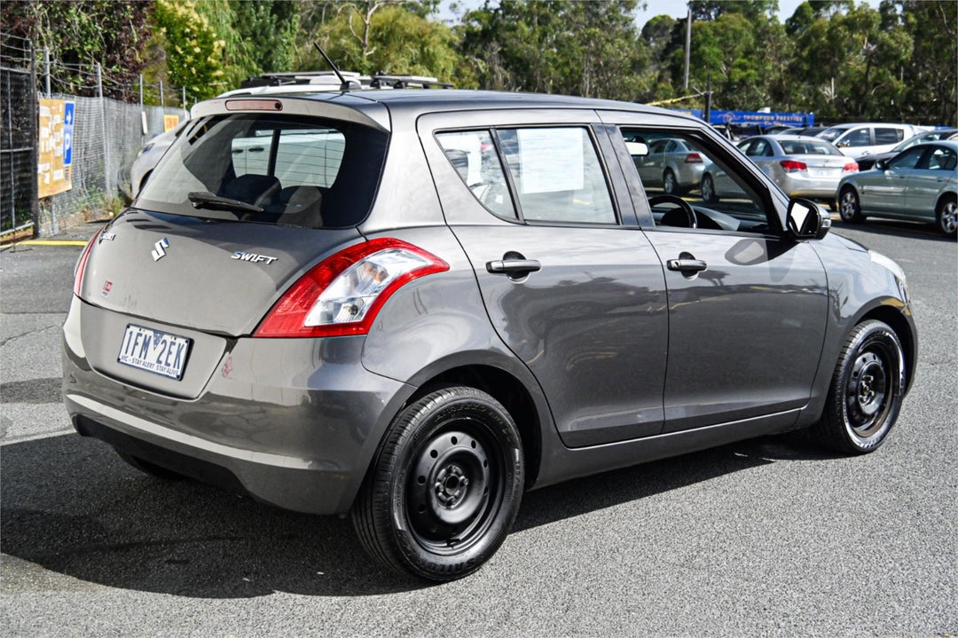 2015 Suzuki Swift Gl, Automatic, 128603 km, Photo 4