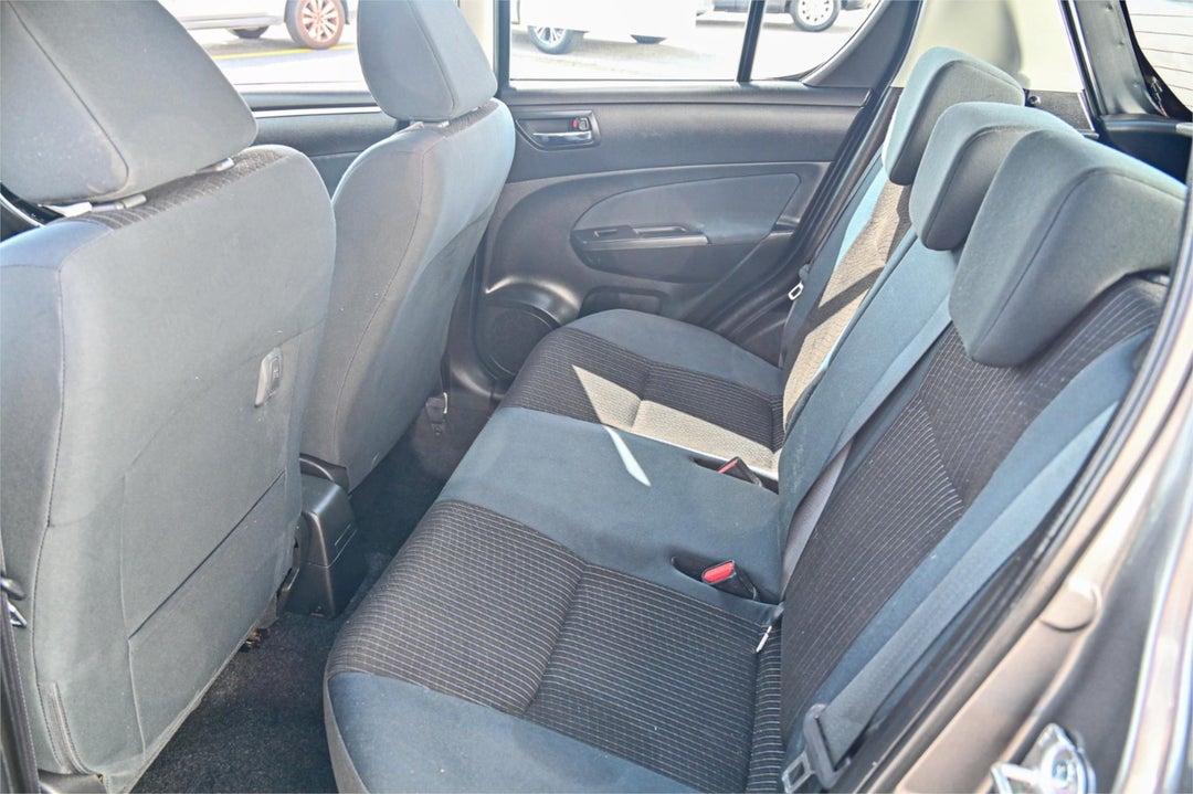 2015 Suzuki Swift Gl, Automatic, 128603 km, Photo 17