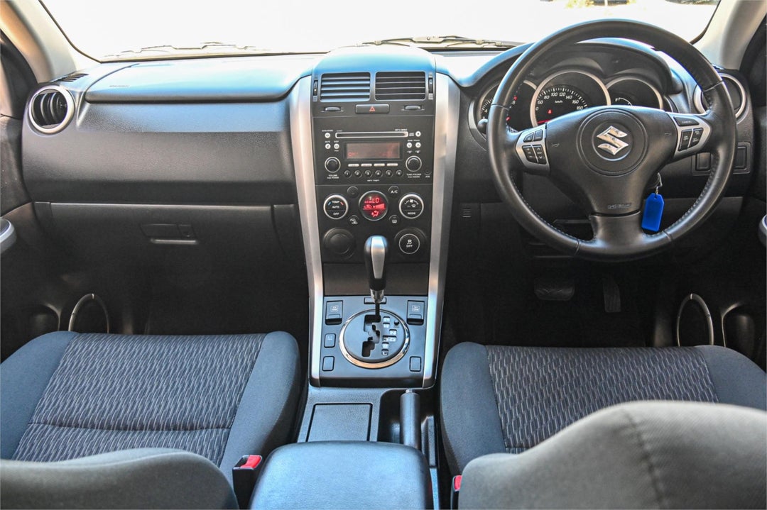 2012 Suzuki Grand Vitara Urban, Automatic, 77180 km, Photo 6