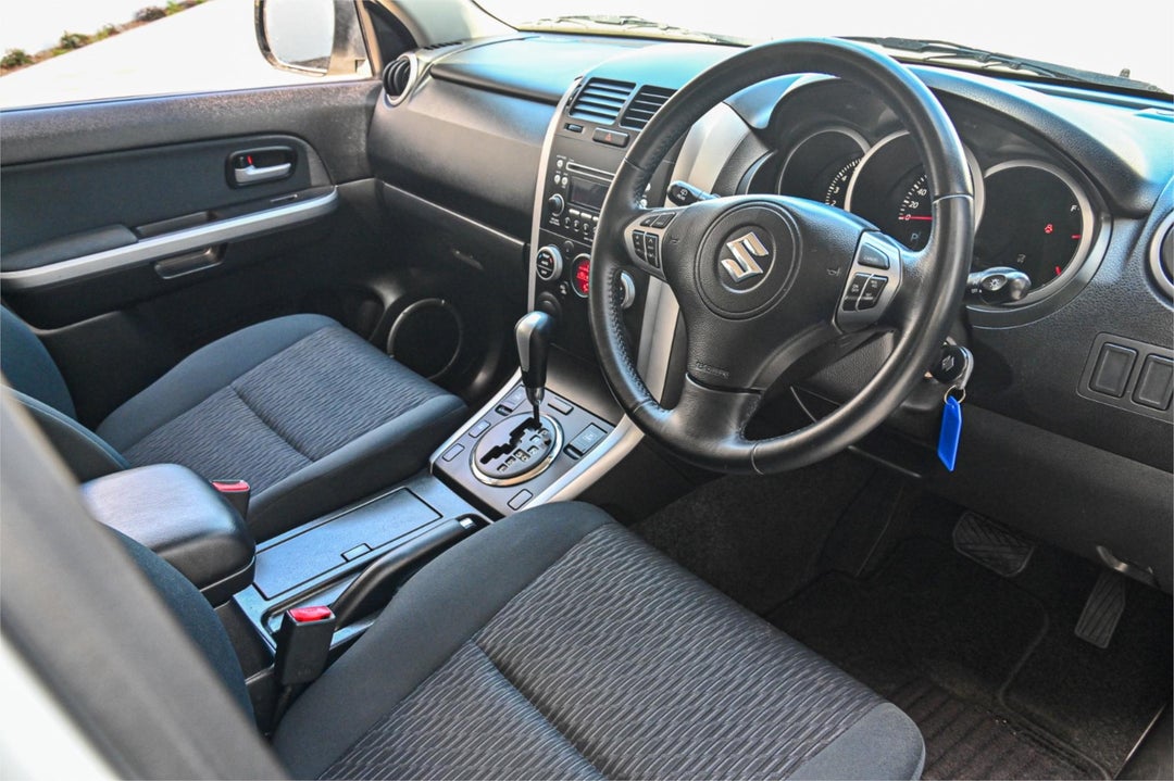 2012 Suzuki Grand Vitara Urban, Automatic, 77180 km, Photo 7