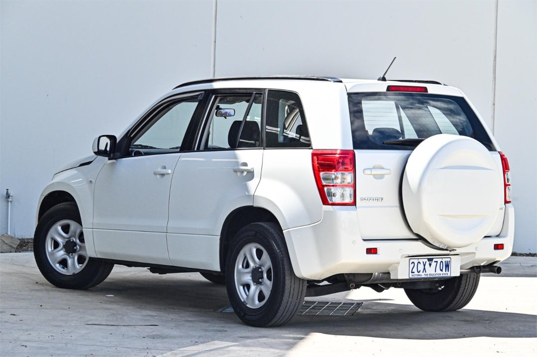 2012 Suzuki Grand Vitara Urban, Automatic, 77180 km, Photo 2