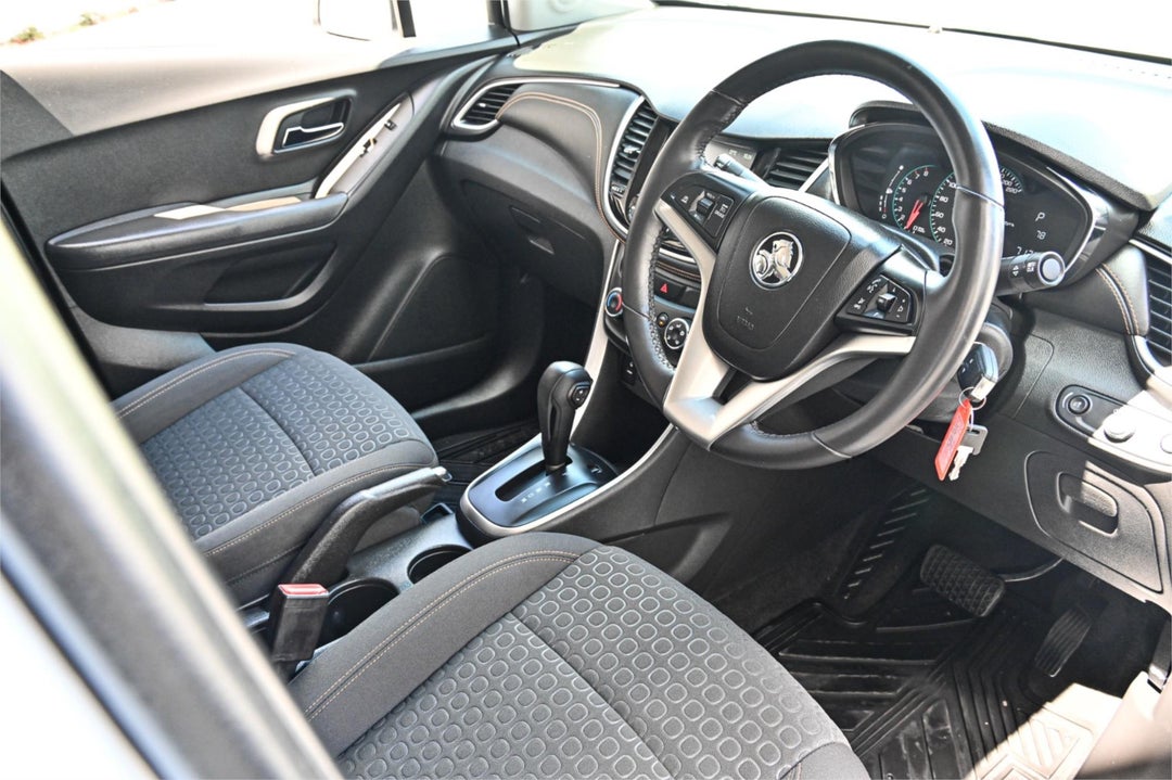 2017 Holden Trax Ls, Automatic, 71113 km, Photo 6