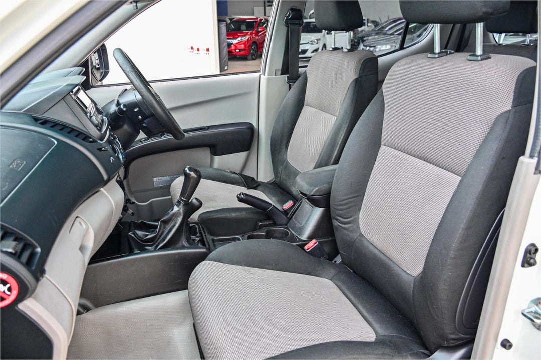 2014 Mitsubishi Triton Glx, Manual, 215236 km, Photo 17