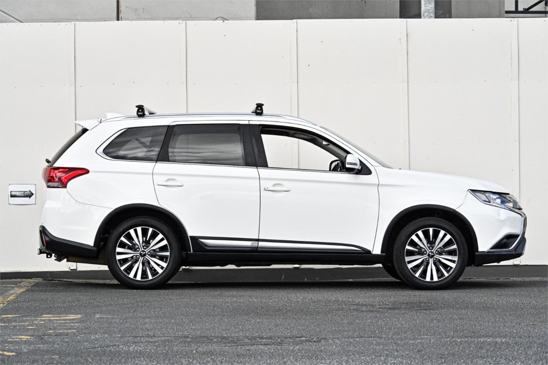 2019 Mitsubishi Outlander Es, Manual, 110771 km, Photo 3