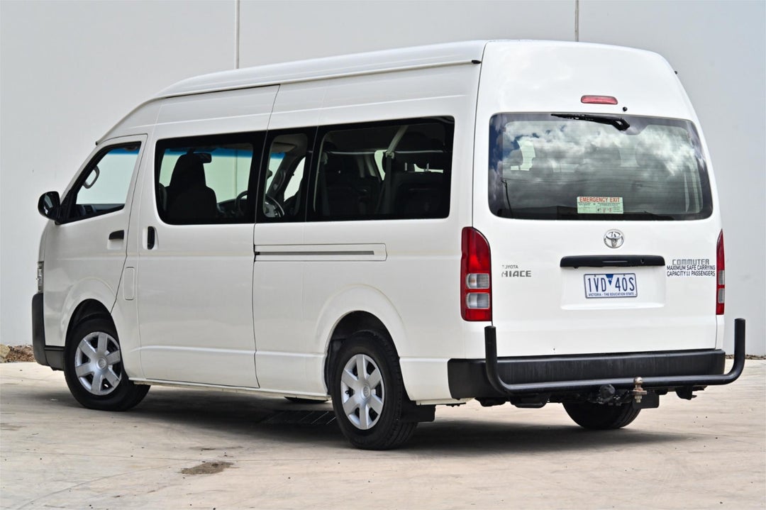 2014 Toyota Hiace Commuter, Automatic, 122430 km, Photo 2