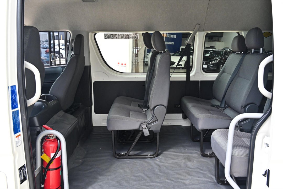 2014 Toyota Hiace Commuter, Automatic, 122430 km, Photo 16