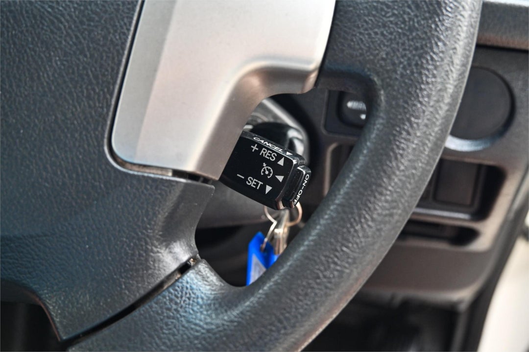 2014 Toyota Hiace Commuter, Automatic, 122430 km, Photo 10