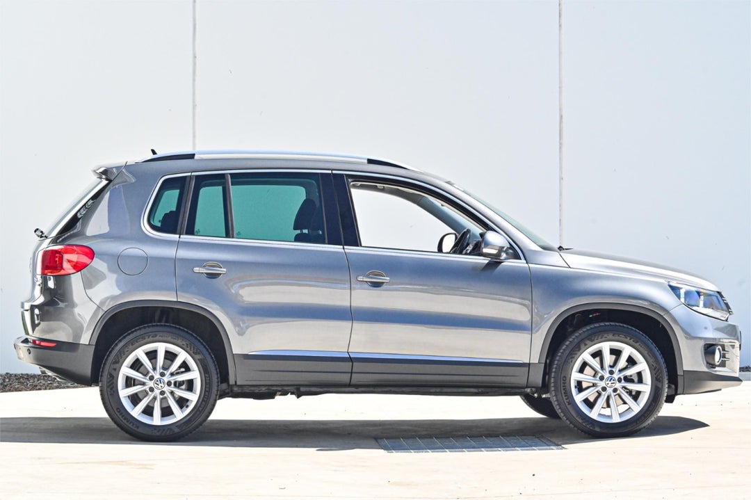 2015 Volkswagen Tiguan 132tsi, Automatic, 39661 km, Photo 3