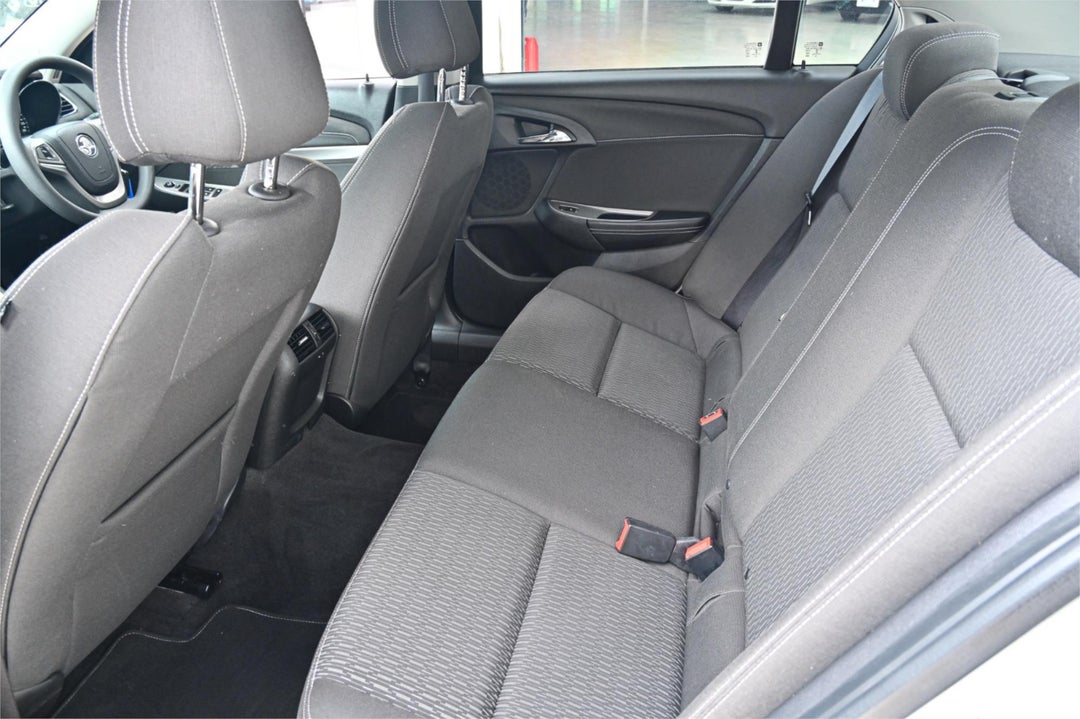 2017 Holden Commodore Evoke, Automatic, 110503 km, Photo 19