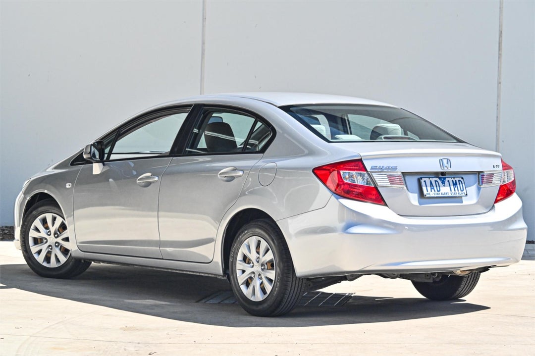 2013 Honda Civic Vti, Automatic, 144795 km, Photo 2