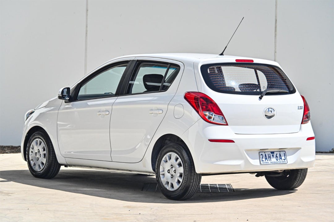 2013 Hyundai I20 Active, Automatic, 117106 km, Photo 2