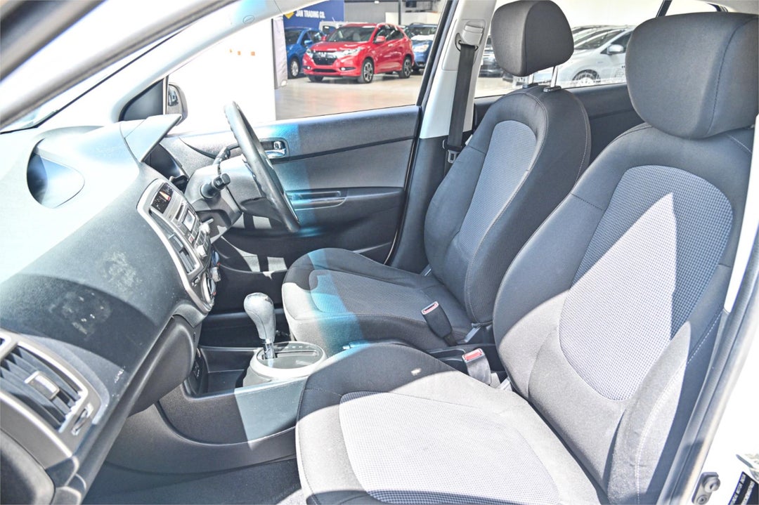 2013 Hyundai I20 Active, Automatic, 117106 km, Photo 15