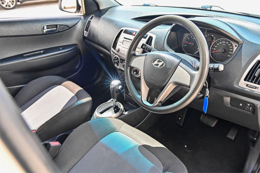 2013 Hyundai I20 Active, Automatic, 117106 km, Photo 7