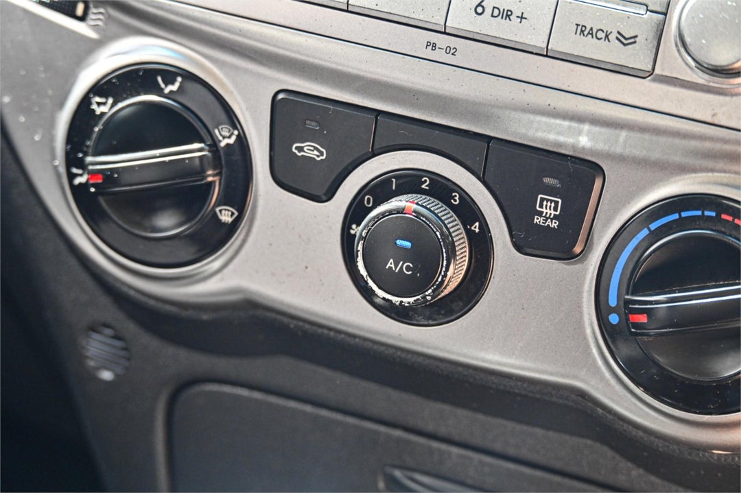 2013 Hyundai I20 Active, Automatic, 117106 km, Photo 12