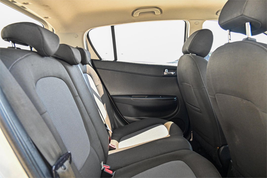 2013 Hyundai I20 Active, Automatic, 117106 km, Photo 17