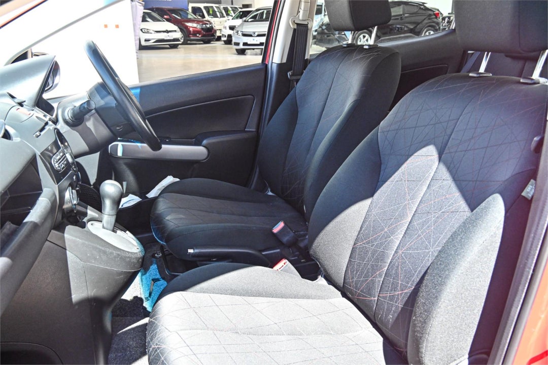 2013 Mazda 2 Neo Sport, Automatic, 63100 km, Photo 16