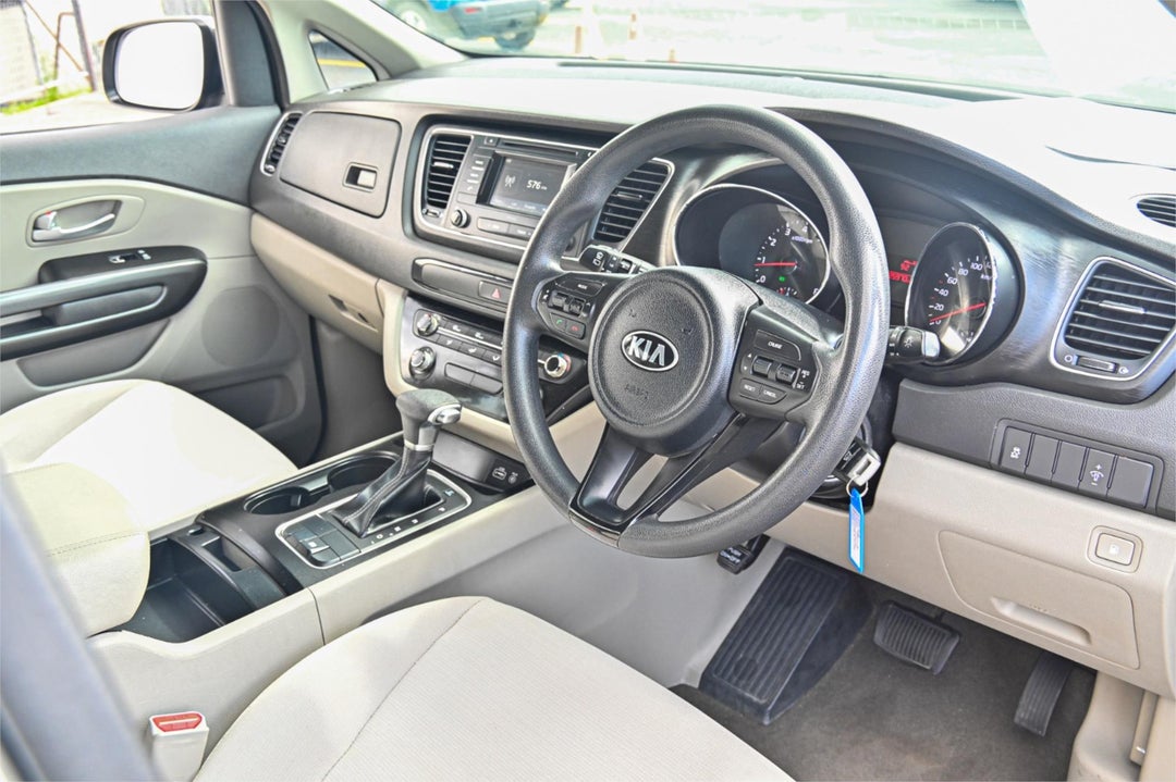2018 Kia Carnival S, Automatic, 125000 km, Photo 6