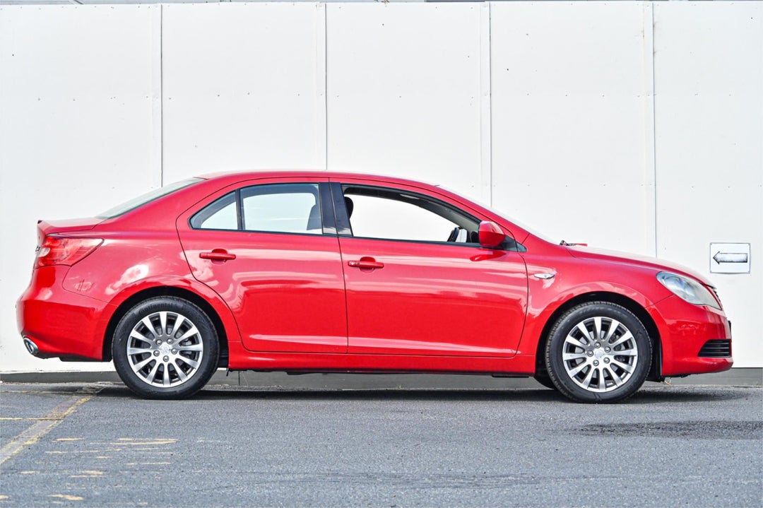 2012 Suzuki Kizashi Touring, Manual, 180541 km, Photo 3