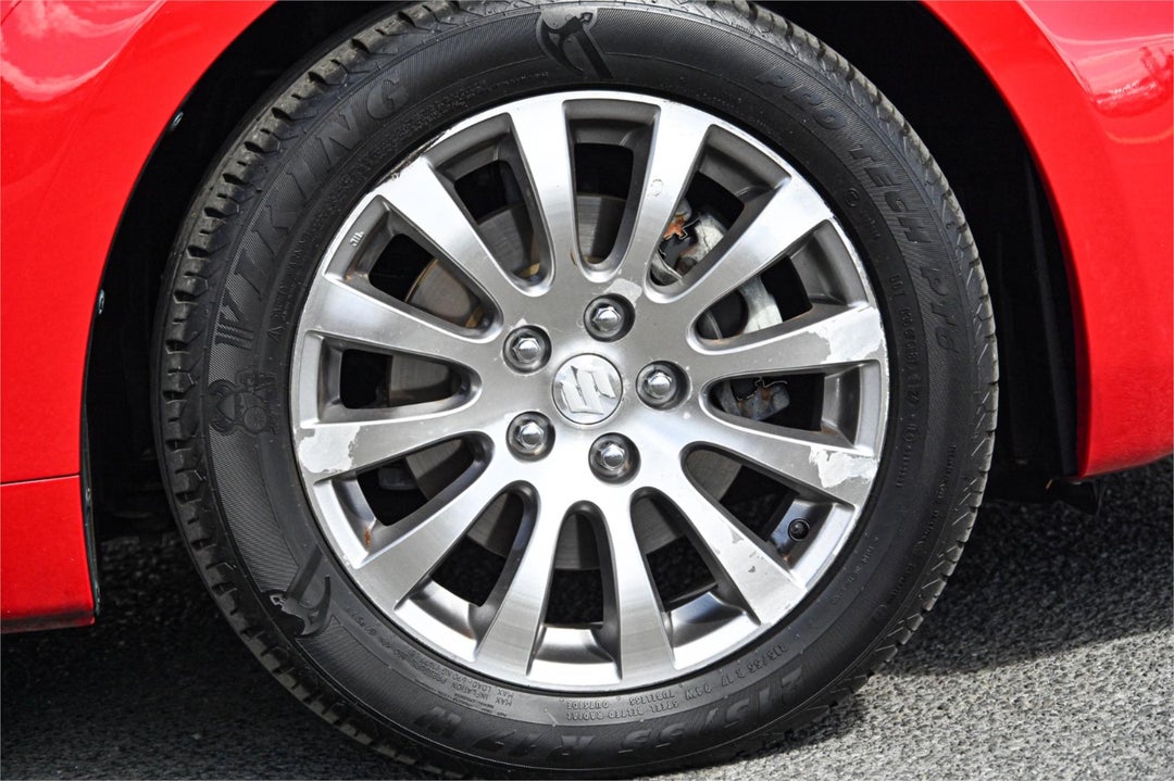 2012 Suzuki Kizashi Touring, Manual, 180541 km, Photo 5