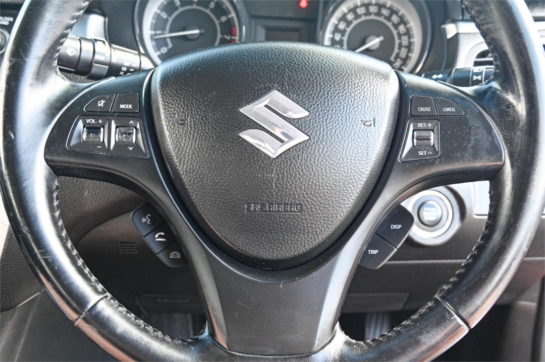 2012 Suzuki Kizashi Touring, Manual, 180541 km, Photo 9