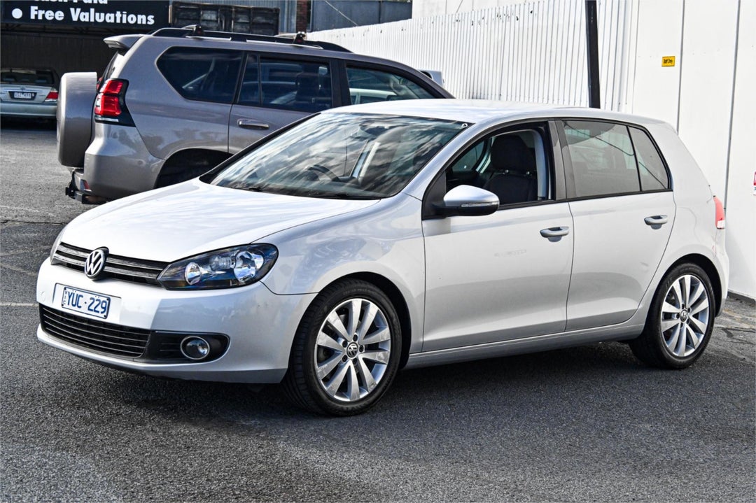 2011 Volkswagen Golf 118tsi Comfortline, Automatic, 106345 km, Photo 2