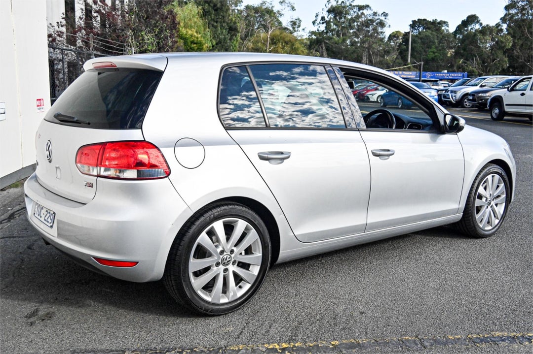 2011 Volkswagen Golf 118tsi Comfortline, Automatic, 106345 km, Photo 4