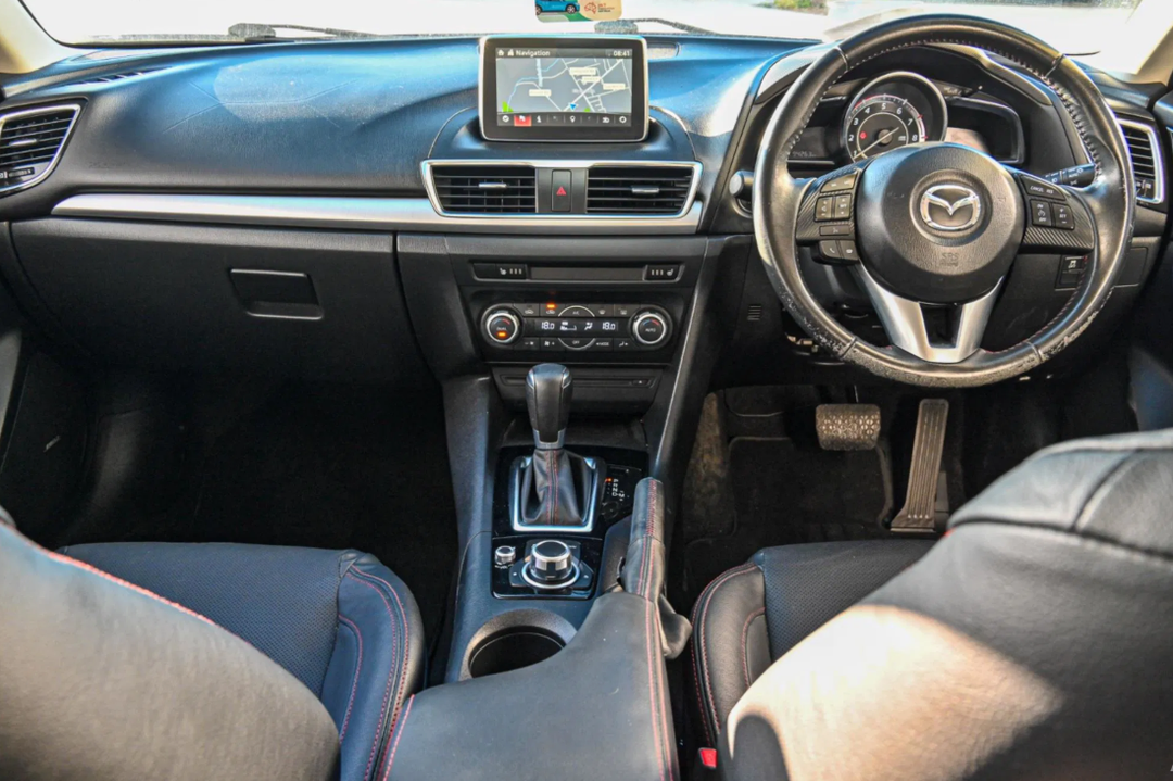 2015 Mazda 3 Sp25 Gt, Automatic, 94151 km, Photo 3