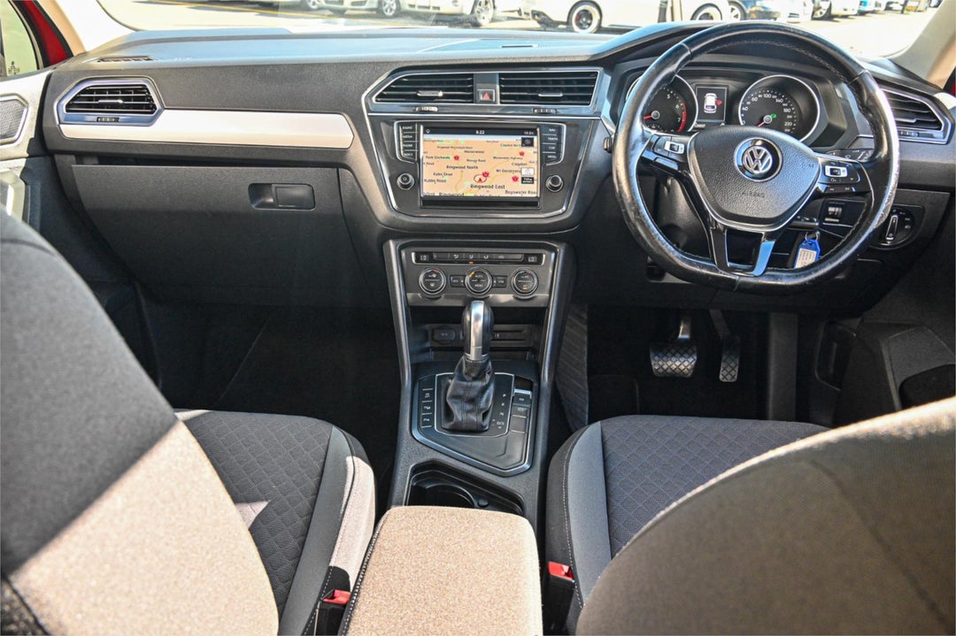 2016 Volkswagen Tiguan 110tsi Comfortline, Automatic, 126592 km, Photo 6