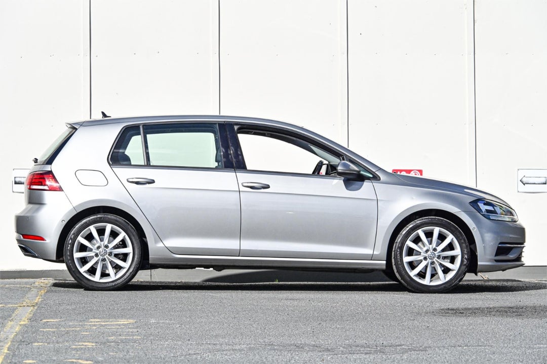 2020 Volkswagen Golf 110tsi Comfortline, Automatic, 104653 km, Photo 3