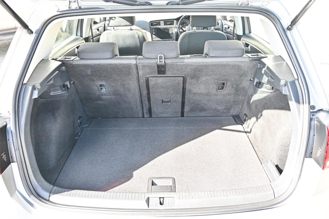 2020 Volkswagen Golf 110tsi Comfortline, Automatic, 104653 km, Photo 5