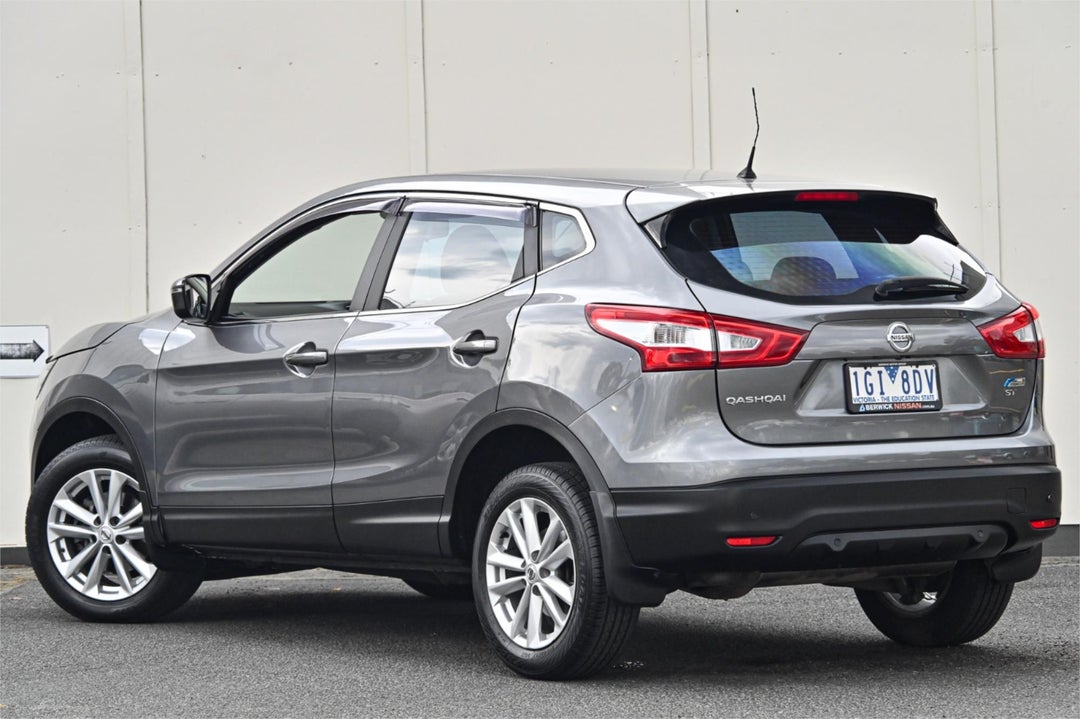 2015 Nissan Qashqai St, Manual, 165358 km, Photo 2