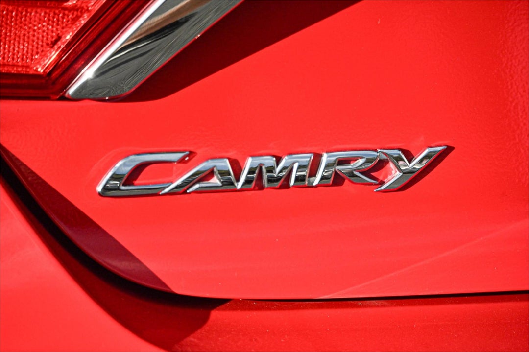 2017 Toyota Camry Atara S, Automatic, 188938 km, Photo 4