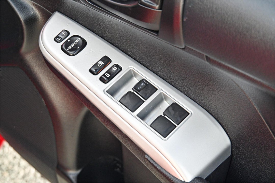 2017 Toyota Camry Atara S, Automatic, 188938 km, Photo 14