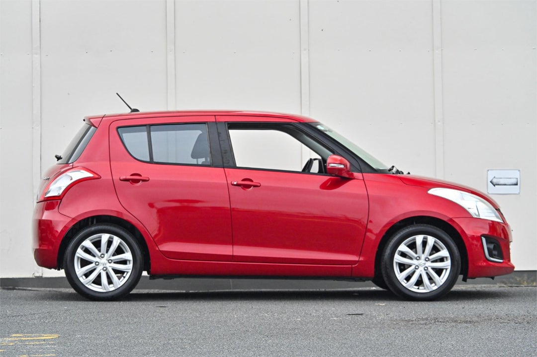 2016 Suzuki Swift Gl Navigator, Automatic, 121475 km, Photo 3