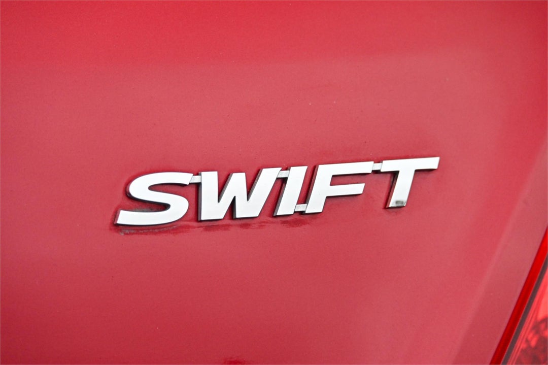 2016 Suzuki Swift Gl Navigator, Automatic, 121475 km, Photo 4