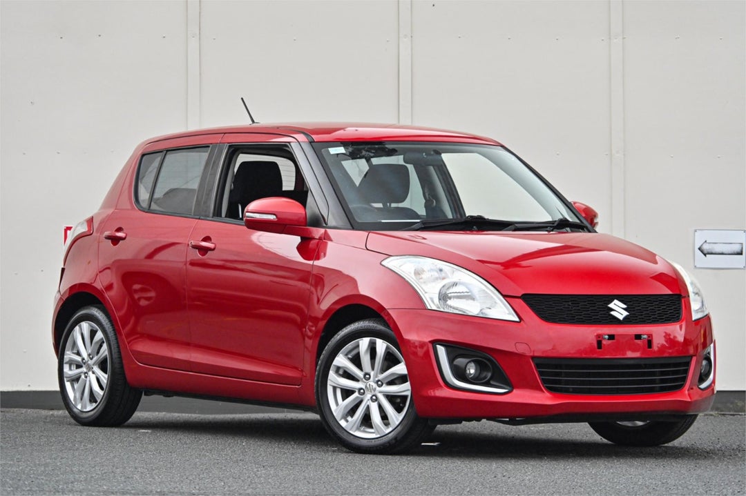 2016 Suzuki Swift Gl Navigator, Automatic, 121475 km, Photo 1