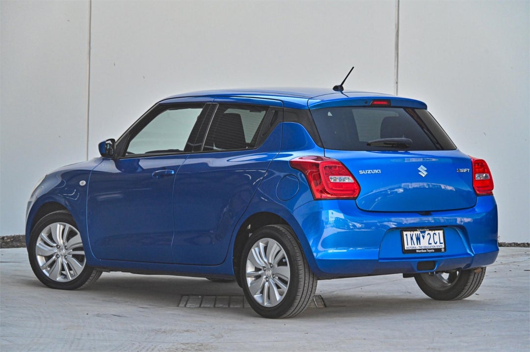 2017 Suzuki Swift Gl, Manual, 77075 km, Photo 3