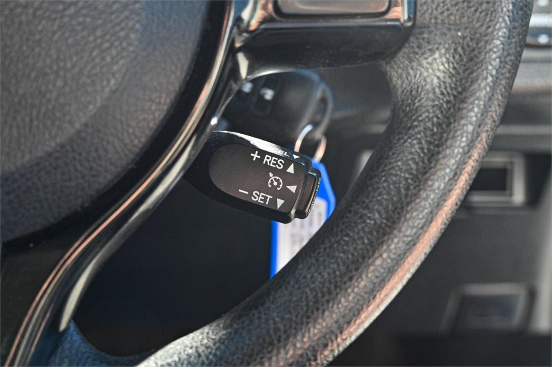 2017 Toyota Yaris Ascent, Manual, 94684 km, Photo 10