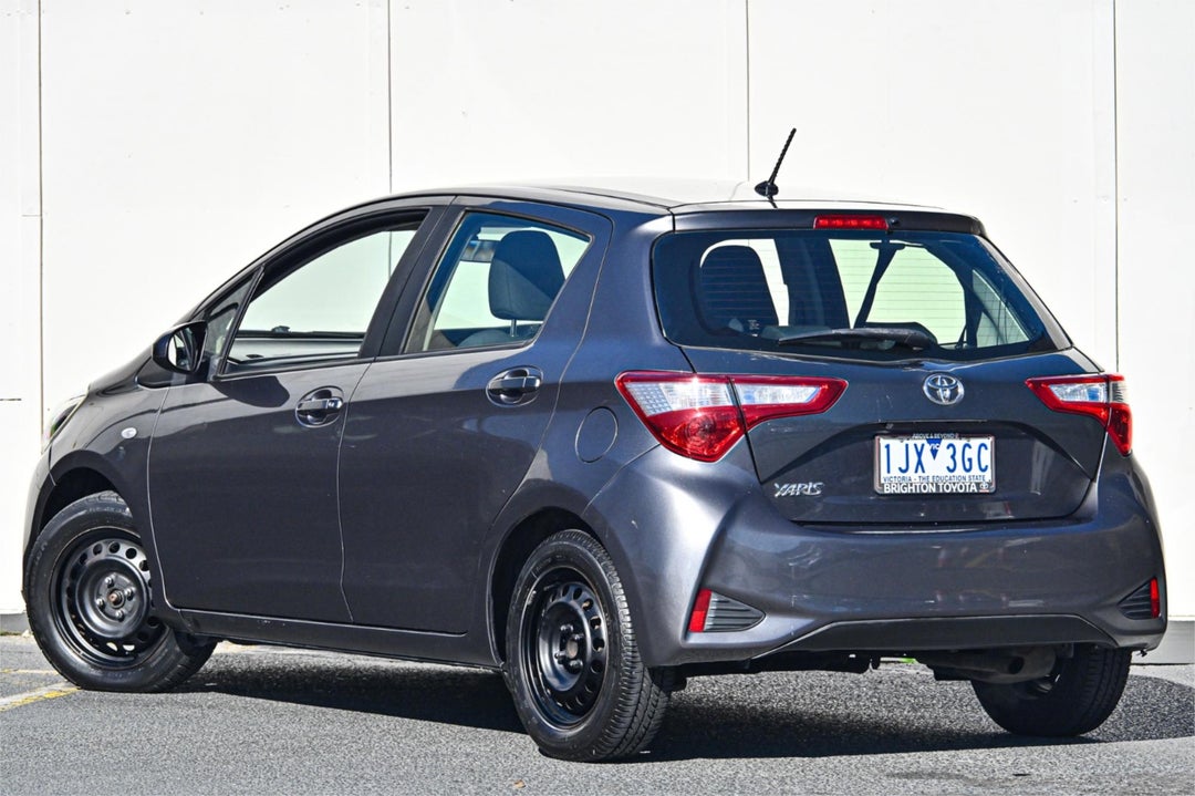 2017 Toyota Yaris Ascent, Manual, 94684 km, Photo 2