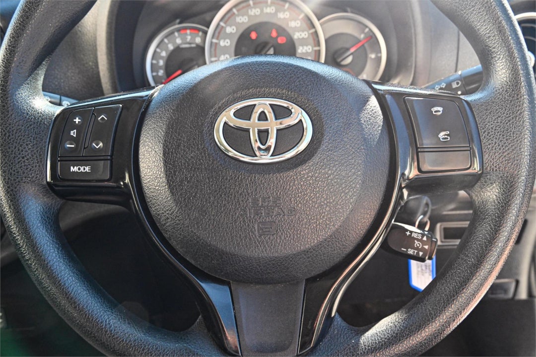2017 Toyota Yaris Ascent, Manual, 94684 km, Photo 9