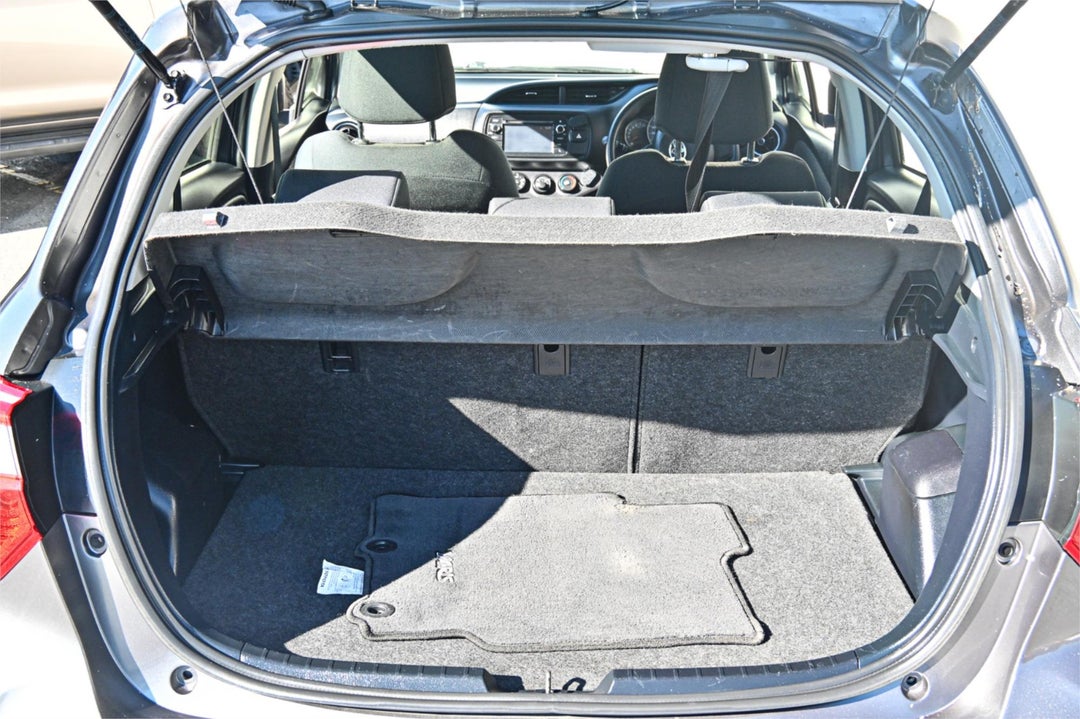 2017 Toyota Yaris Ascent, Manual, 94684 km, Photo 19