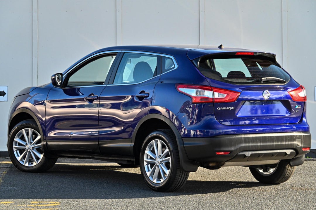 2014 Nissan Qashqai St, Manual, 122581 km, Photo 2