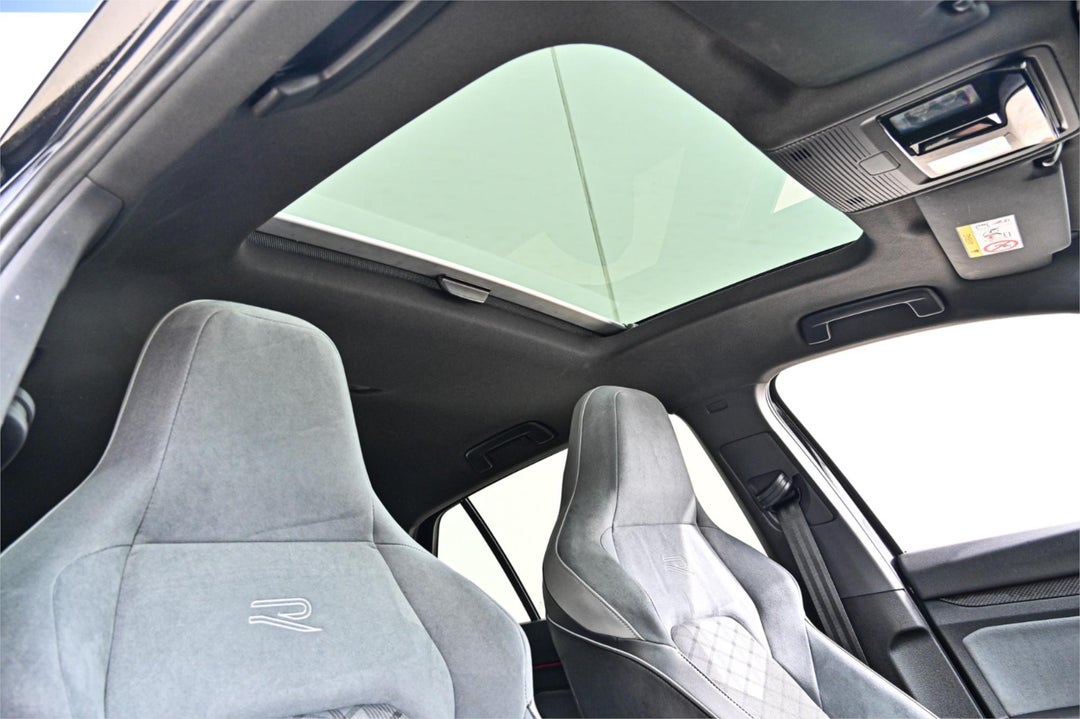 2021 Volkswagen Golf 110tsi R-line, Automatic, 90547 km, Photo 4